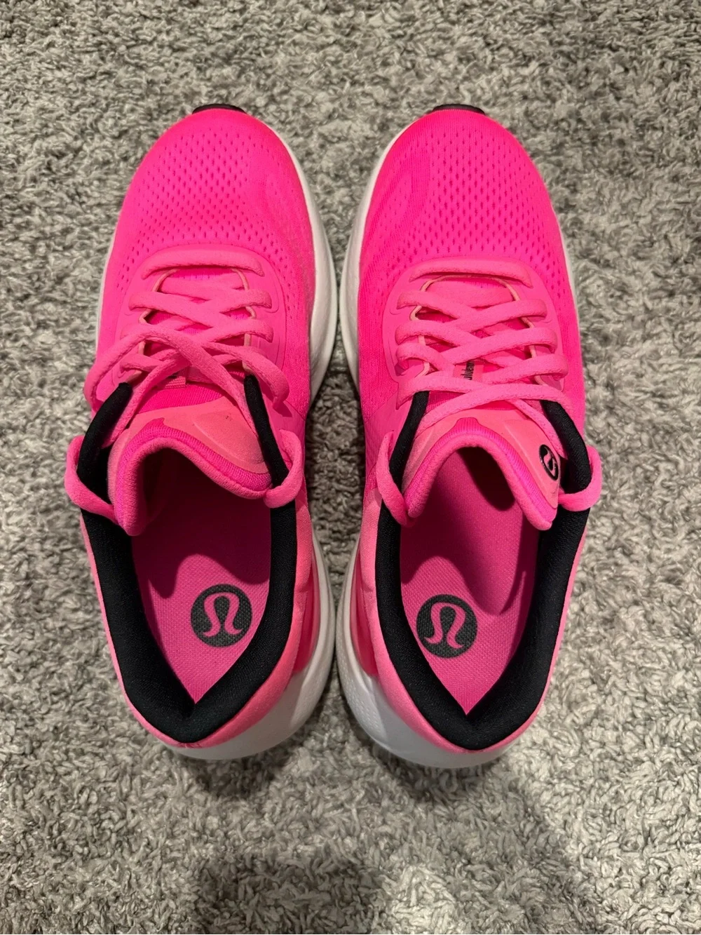 NWOT lululemon Women's Beyondfeel Running Shoe Size 7.5